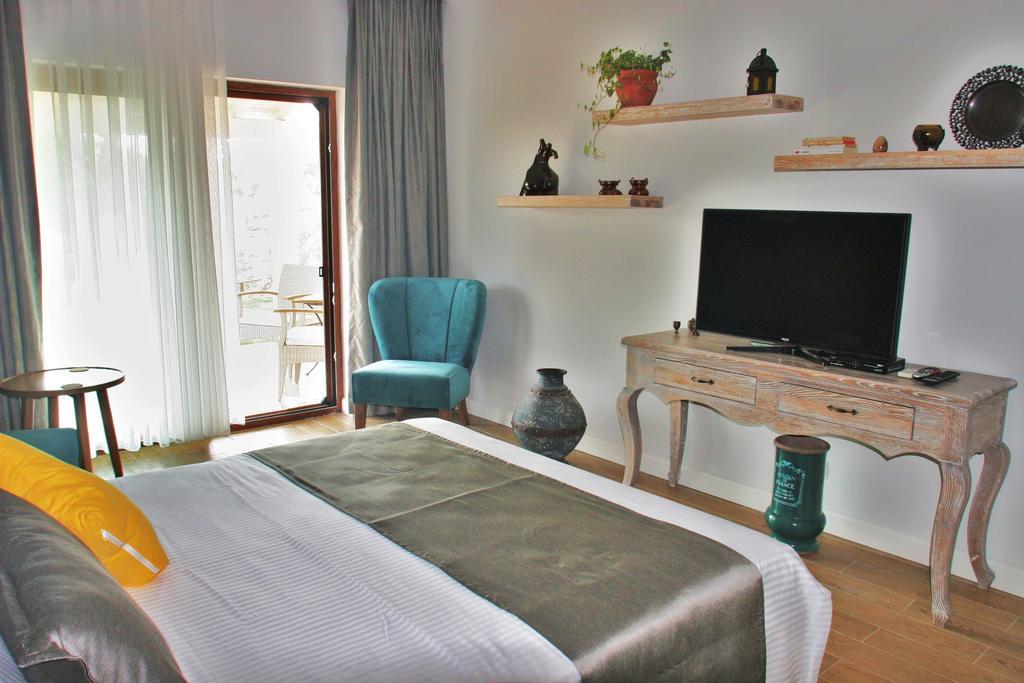 D&C Goecek Hotel Room photo